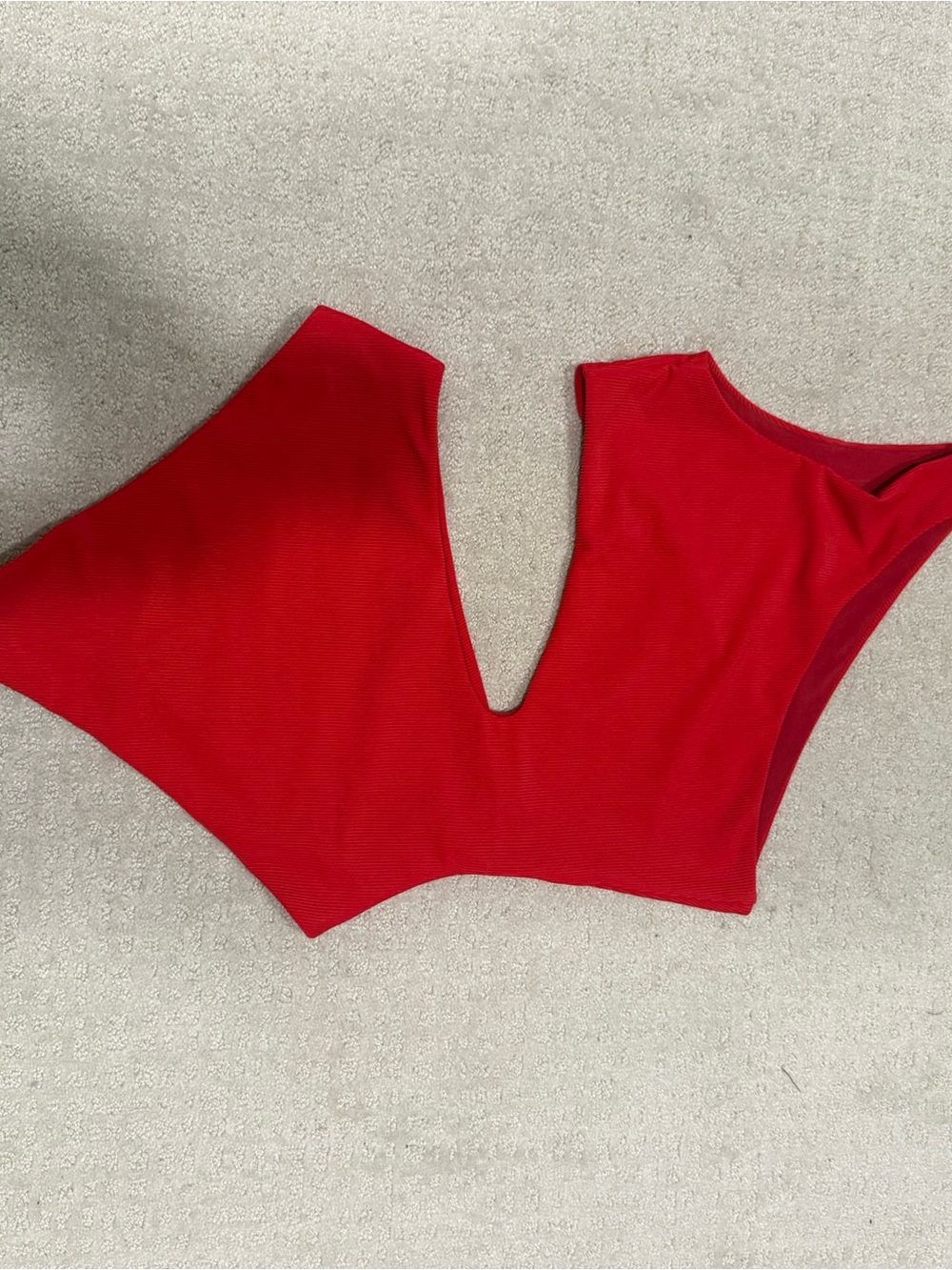 Beach Riot Core Collection
Celine One Piece Red - Picture 5 of 6